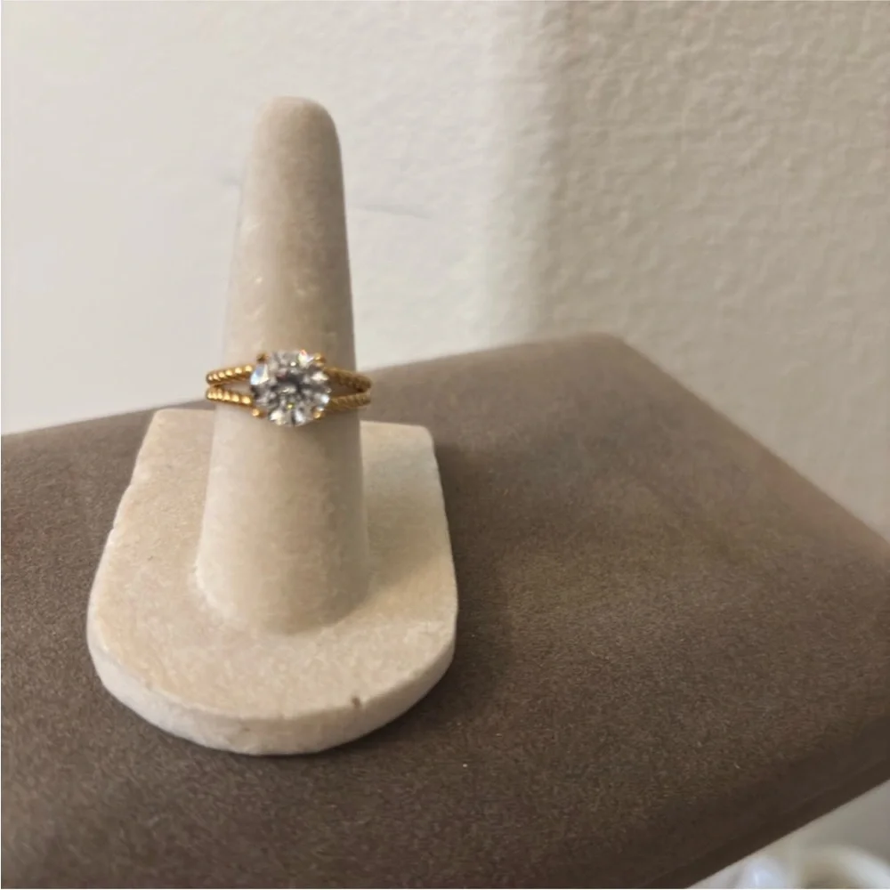 CZ 925 Elegant Gold and Silver Women's Ring - Picture 2 of 4